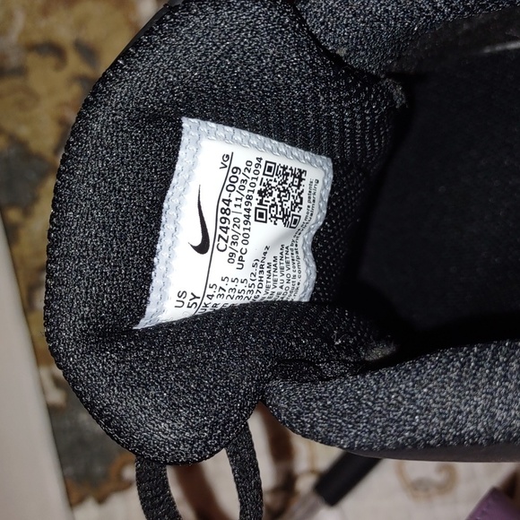 Nike Youth Soccer Cleats - Picture 11 of 11